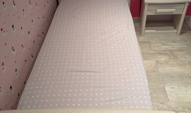 Literie lit enfant 1 place bon état