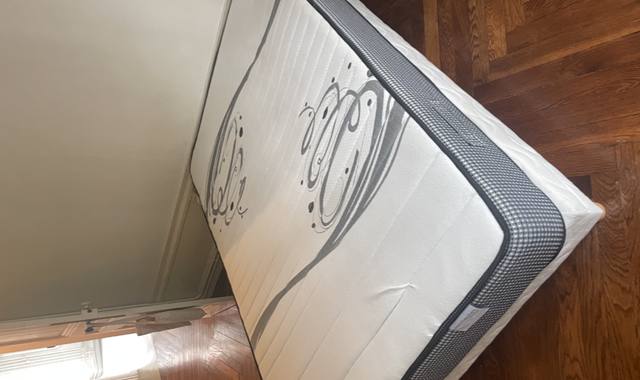 Literie matelas à mémoire de forme et sommier