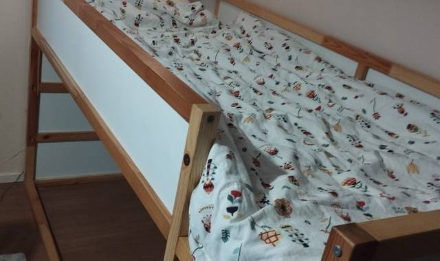 Literie lit réversible Ikea Kura