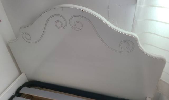 Literie lit une place en bon état