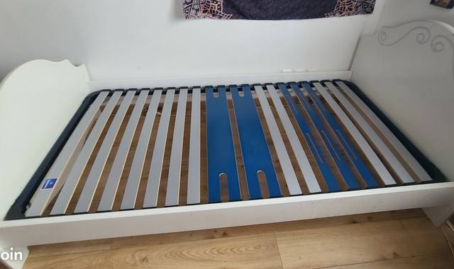 Literie lit une place blanc bon état 90x190