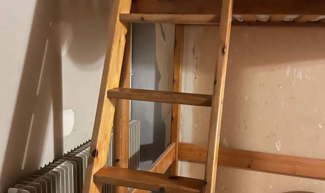 Literie mezzanine bois très belle qualite