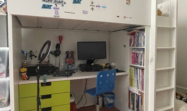 Literie lit/bureau enfant mezzanine IKEA STUVA