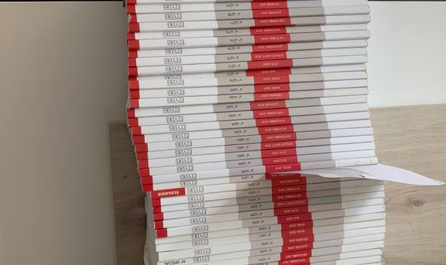 Livres-Revues collection revue « études »