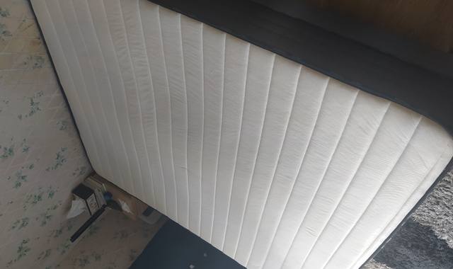 Literie matelas 180x200 bon état