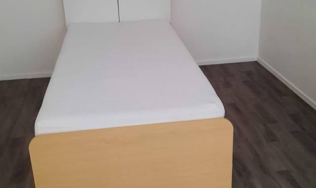 Literie lit une personne