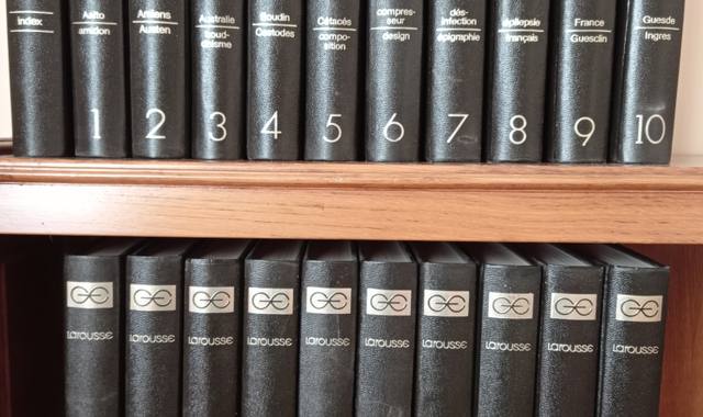 Livres-Revues encyclopédie Larousse