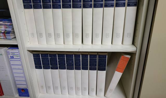 Livres-Revues encyclopaedia Universalis