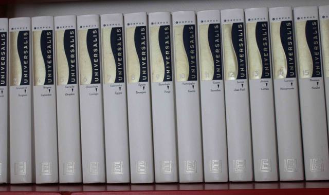 Livres-Revues encyclopedia universalis