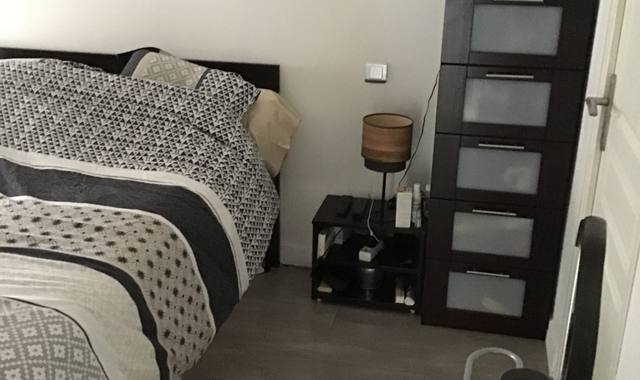 Meubles cadre de lit 140/190 + 2 chevets + 1 chiffonnier 5 tiroirs