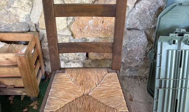 Meubles deux chaises bois très bon état