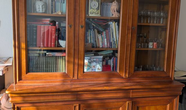 Meubles de meubles en bois massif mélangé, en parfait état