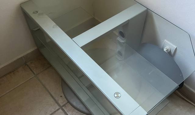 Meubles 1 table tele
