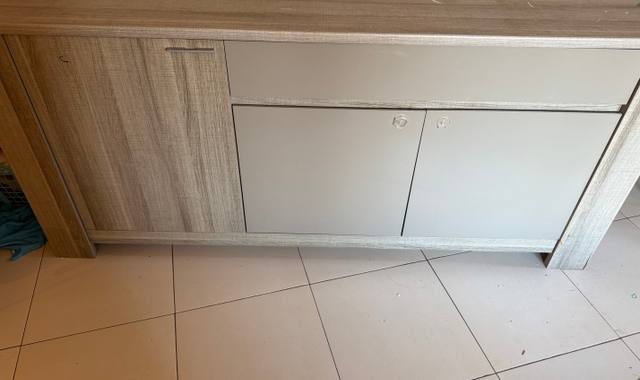 Meubles bahut et table