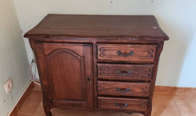 Meubles une commode