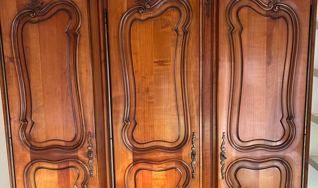 Meubles armoire d’epoque