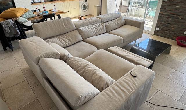 Meubles canapé d’angle 4 places convertible bon état