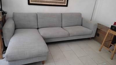 Meubles canapé d’angle gris clair marque habitat