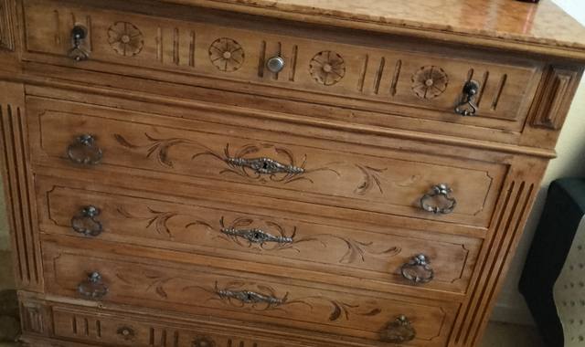 Meubles à LA CIOTAT une commode provençale