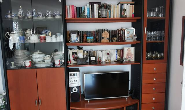 Meubles bibliothèque Ikea bois marron état parfait