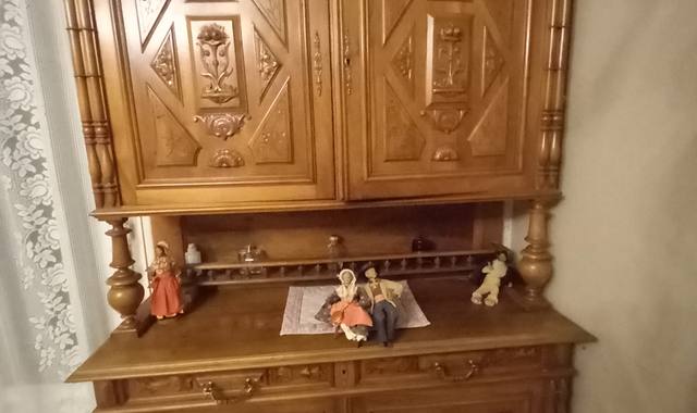 Meubles grand bahut ancien