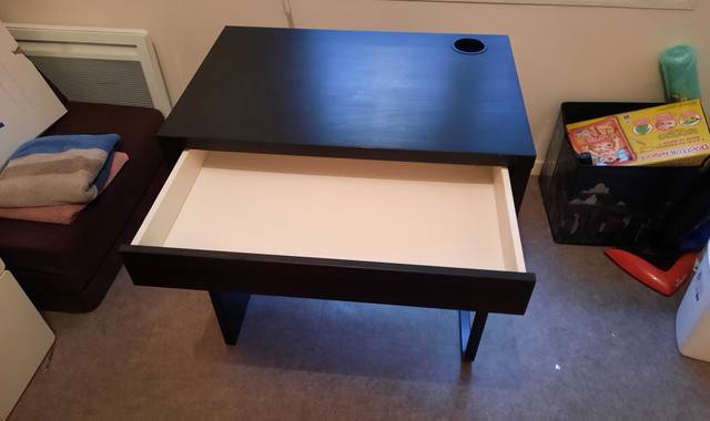 Meubles bureau avec une tiroir