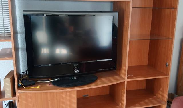 Meubles tRES TRES URGENT Donne