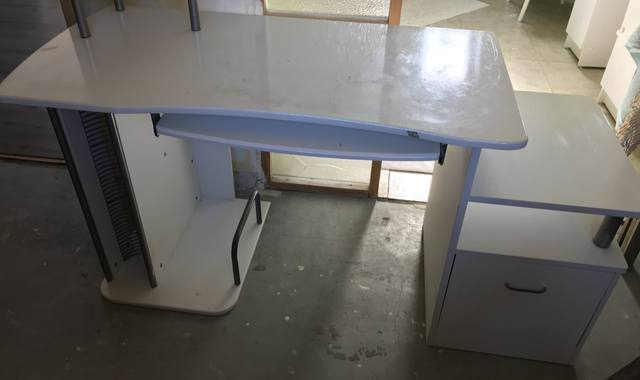 Meubles bureau ikea blanc avec tablette et rangements