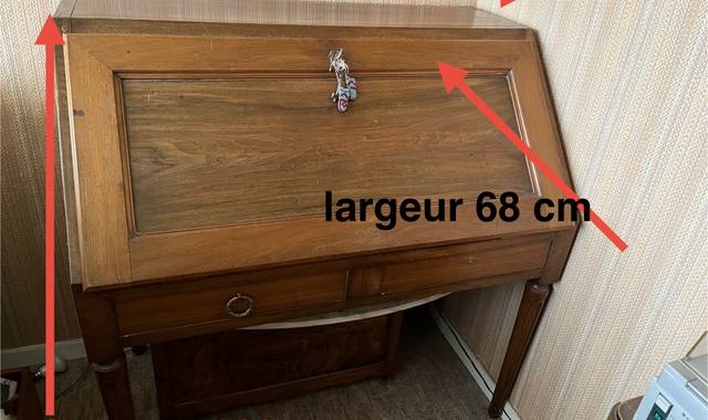 Meubles : 1 secrétaire