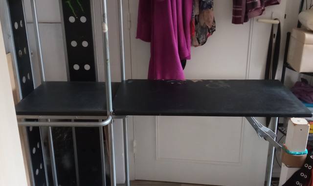 Meubles étagère et/ ou bureau