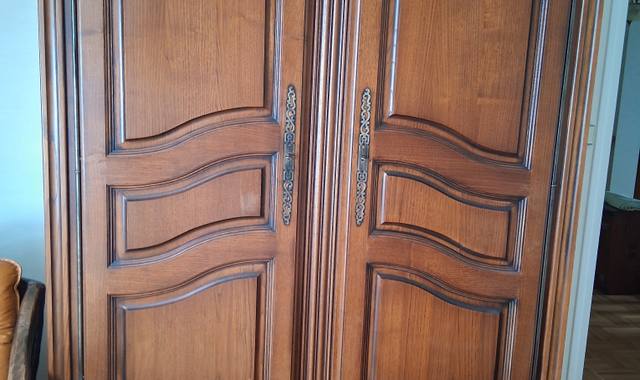 Meubles armoire en châtaigner