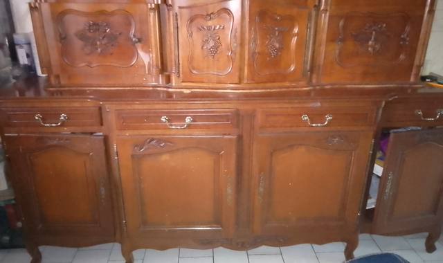 Meubles table à manger et son buffet