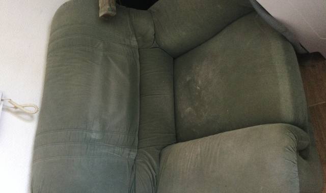 Meubles fauteuil velours vert très confort