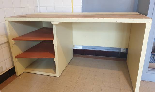 Meubles etabli style bureau très costaud.