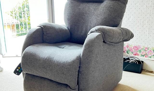 Meubles fauteuil senior releveur deux moteurs