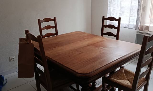 Meubles table et chaises