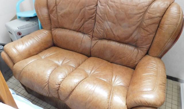 Meubles canapé cuir /bois