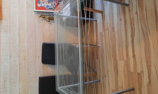 Meubles table plateau verre, support métal  120x60 bon état
