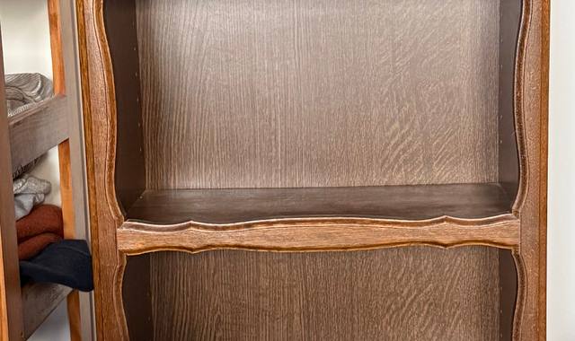 Meubles bibliothèque bois foncé