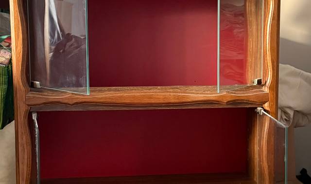 Meubles bibliothèque vitrée bois foncé