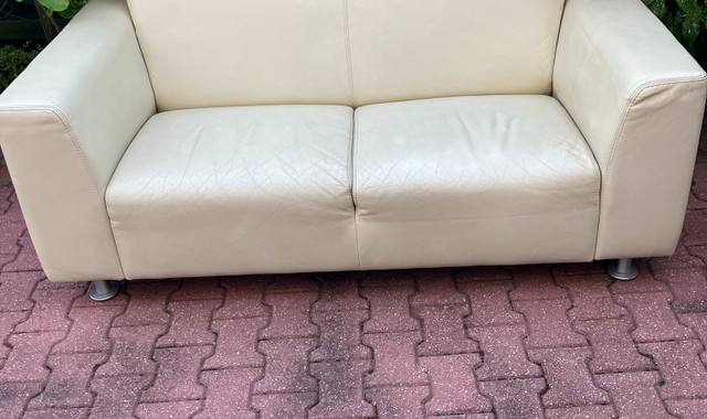 Meubles canapé fixe en cuir beige
