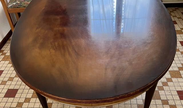 Meubles table en bois laque