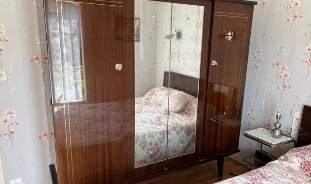 Meubles armoire en bois laqué