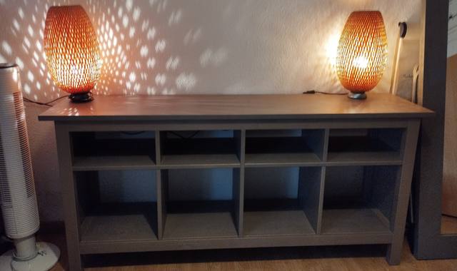 Meubles meuble bas étagère gris veiné état neuf.