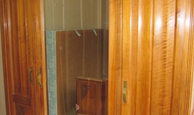 Meubles belle armoire ancienne en bois massif