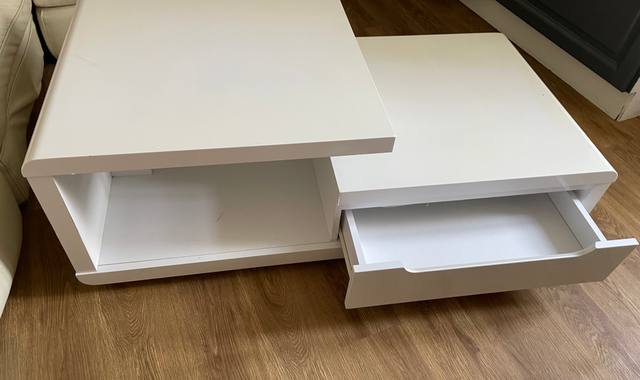 Meubles table base bonne état