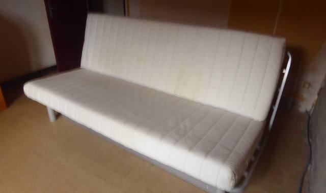 Meubles canapé clic clac très peu servi