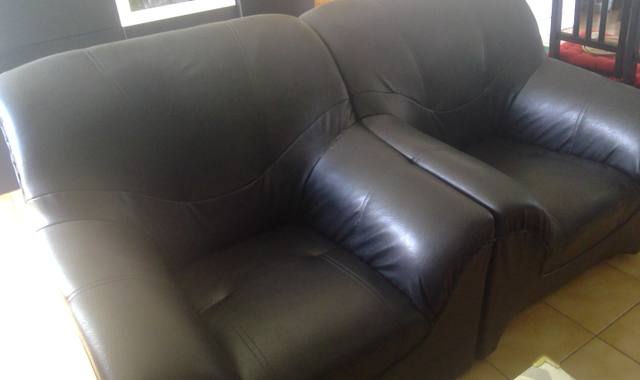 Meubles 2 fauteuils noirs