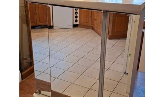 Meubles armoire de salle de bain