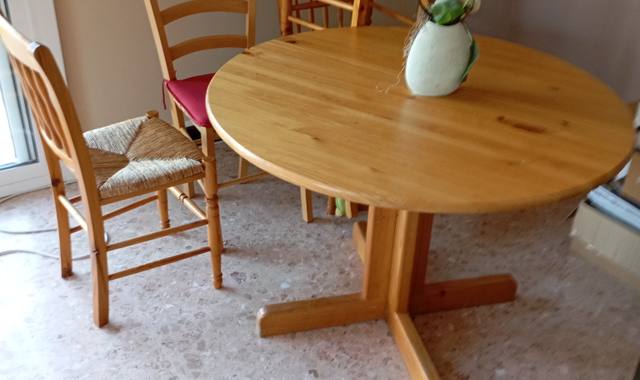 Meubles table en pin